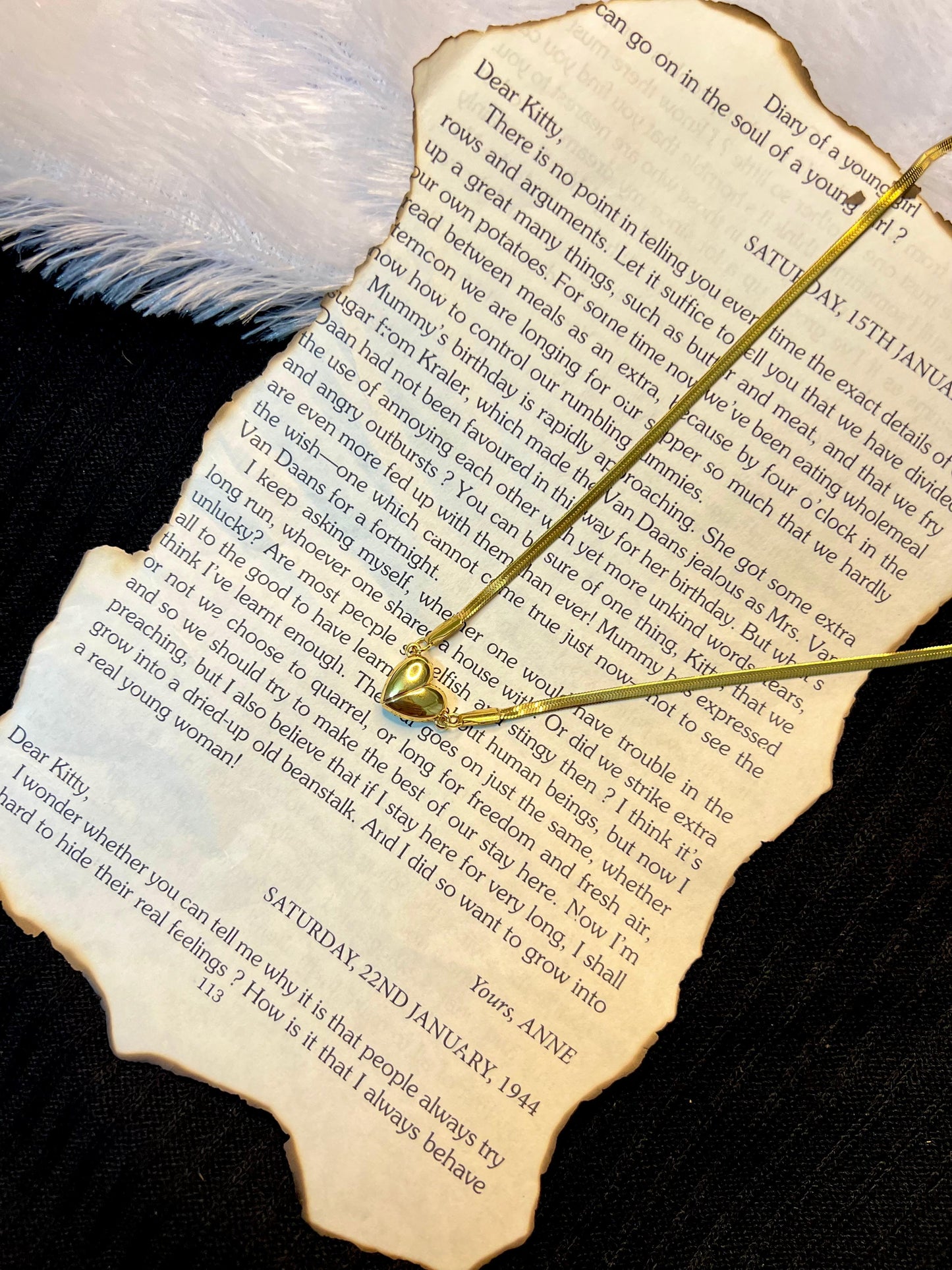 Magnetic Heart Chain