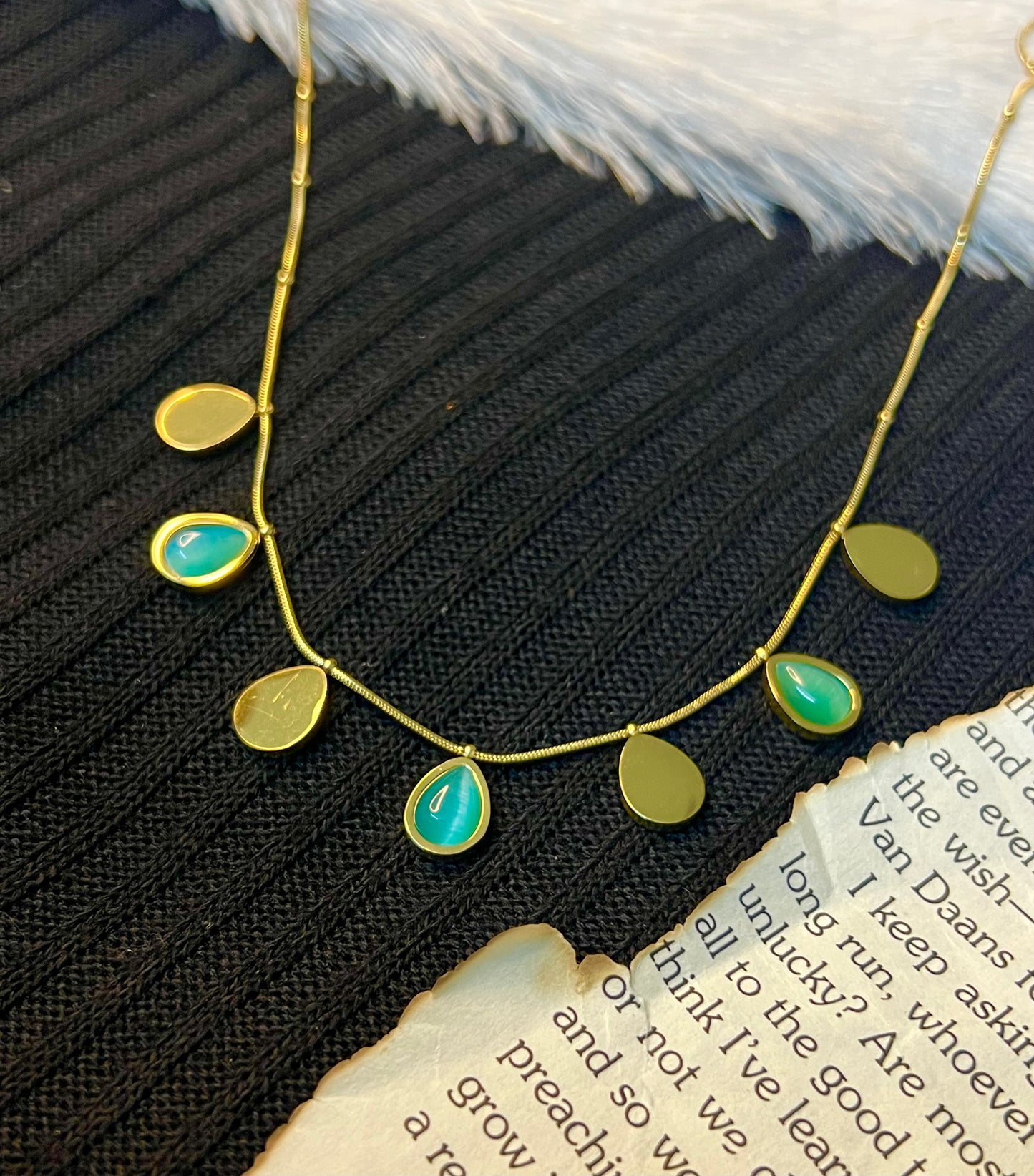 Aqua Bloom Chain