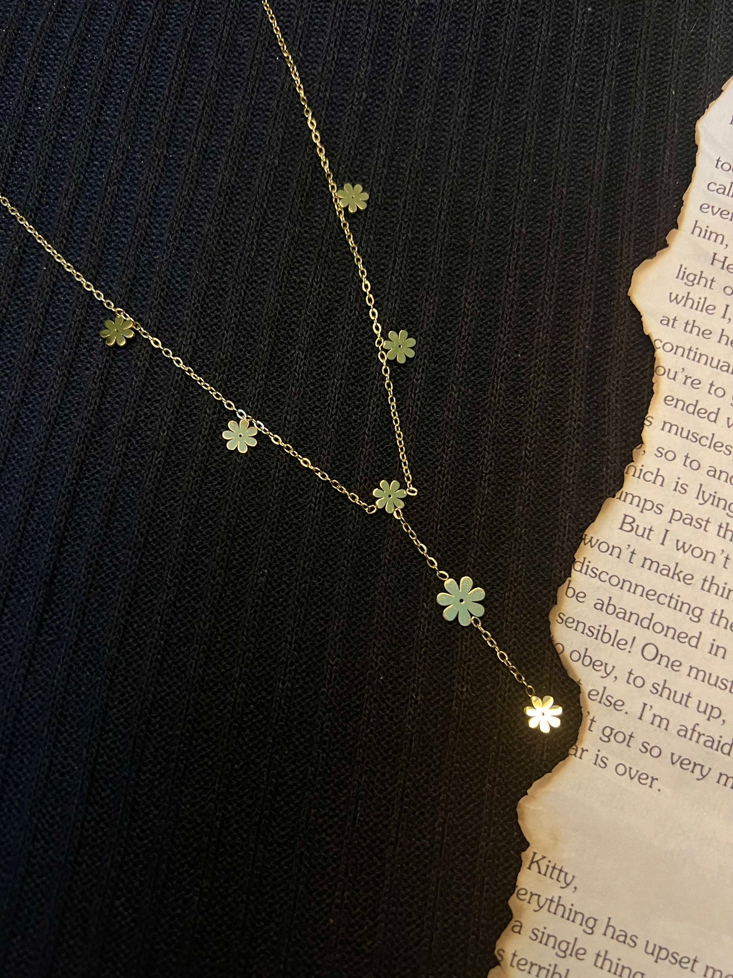 Mini Daisy Hanging Chain