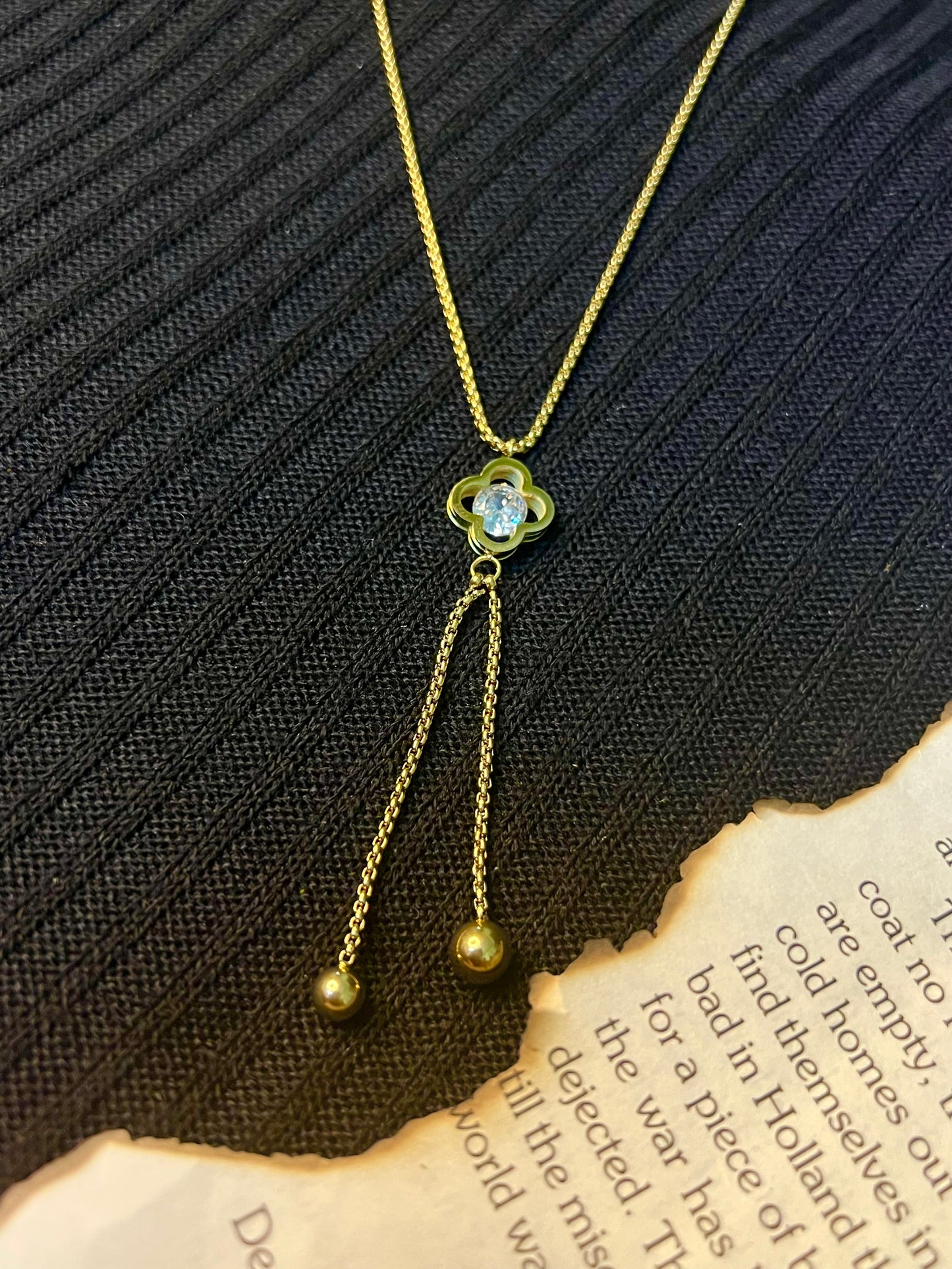 Clover Tassel Lariat