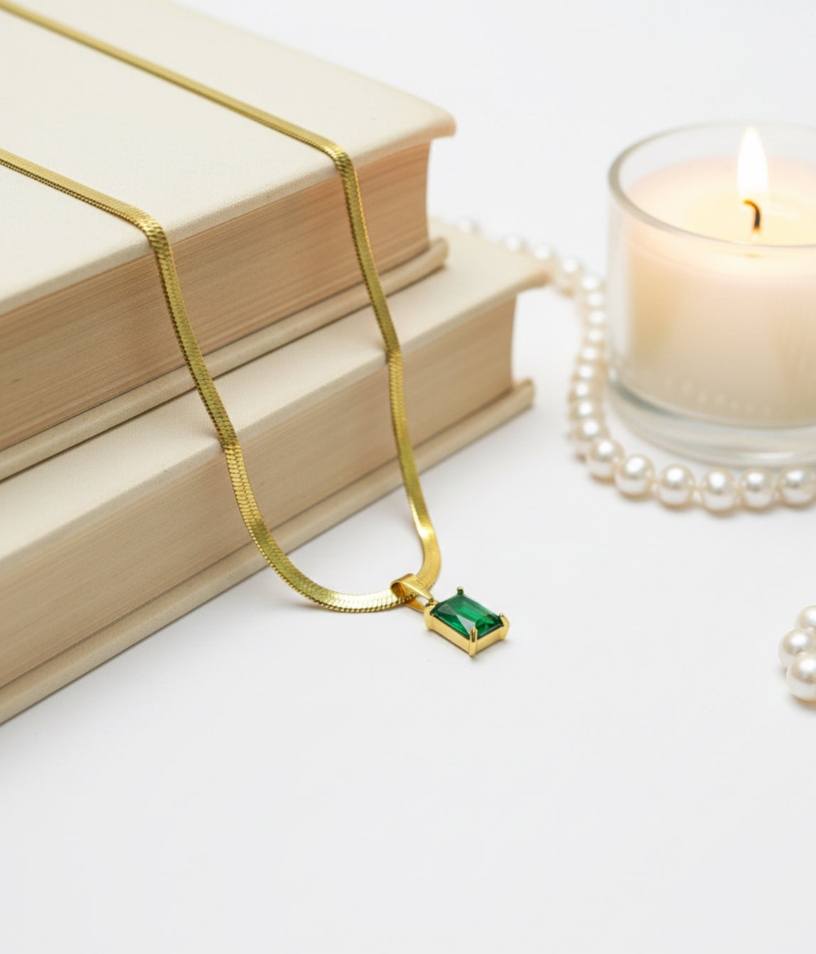 Emerald Pendant Chain