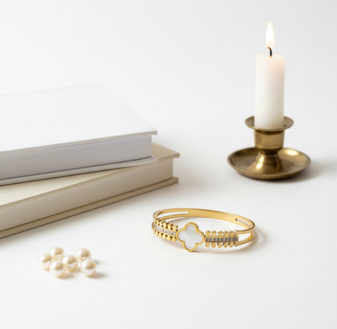 Clover Elegance Bangle