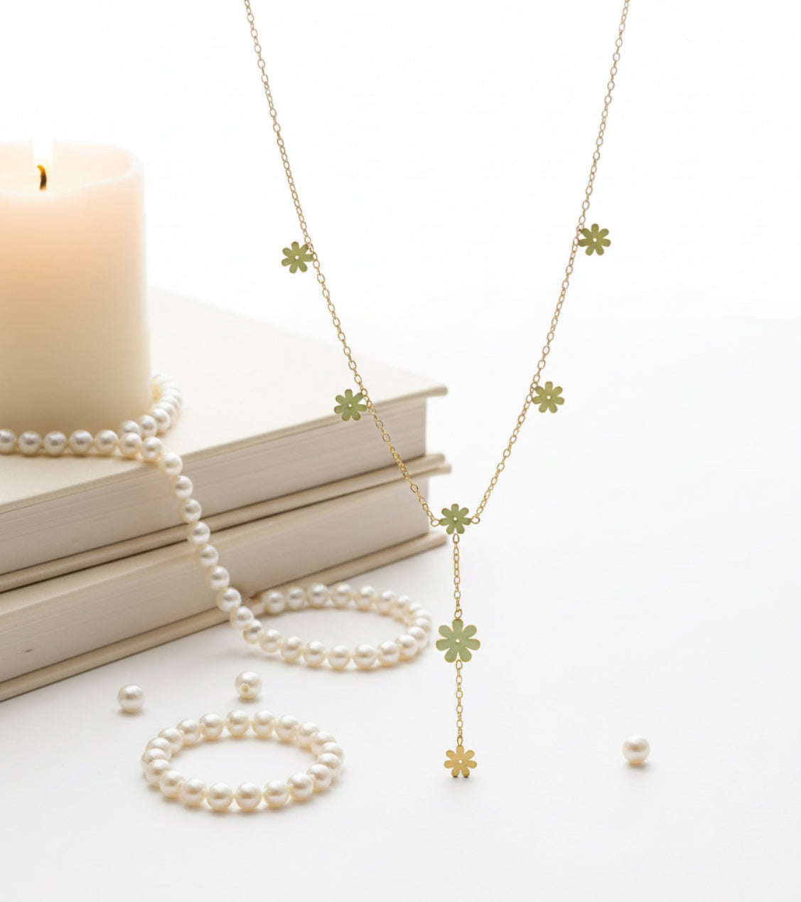 Mini Daisy Hanging Chain